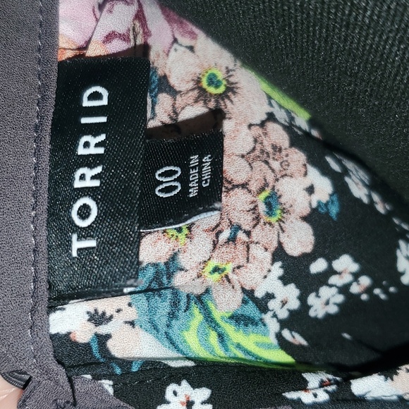 TORRID Tank - Picture 4 of 4